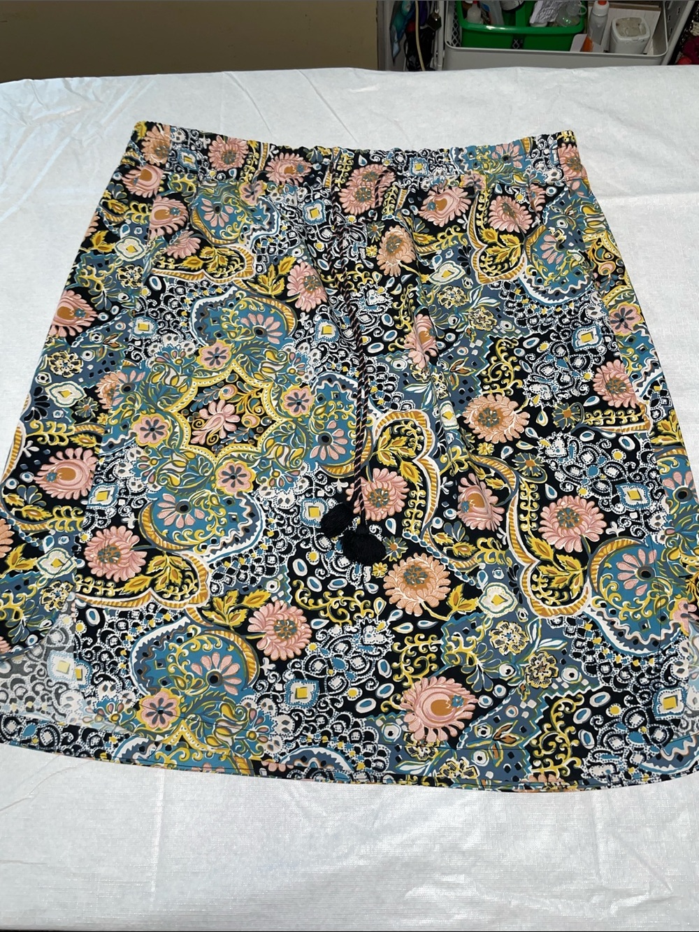 Loft Petites Mosaic Paisley Floral Print Skirt Size: LP (Large Petite)